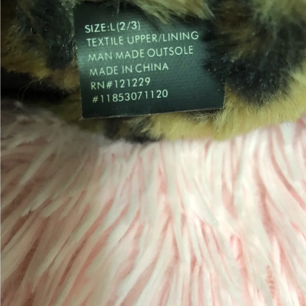 leopard fluff slipper Sz ( L 3/4)